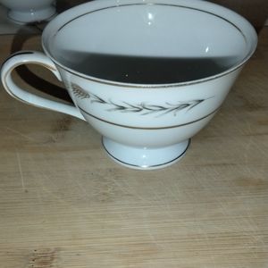 Empress China Japan Grano White w Gold Wheat Trim Tea/Coffee cup